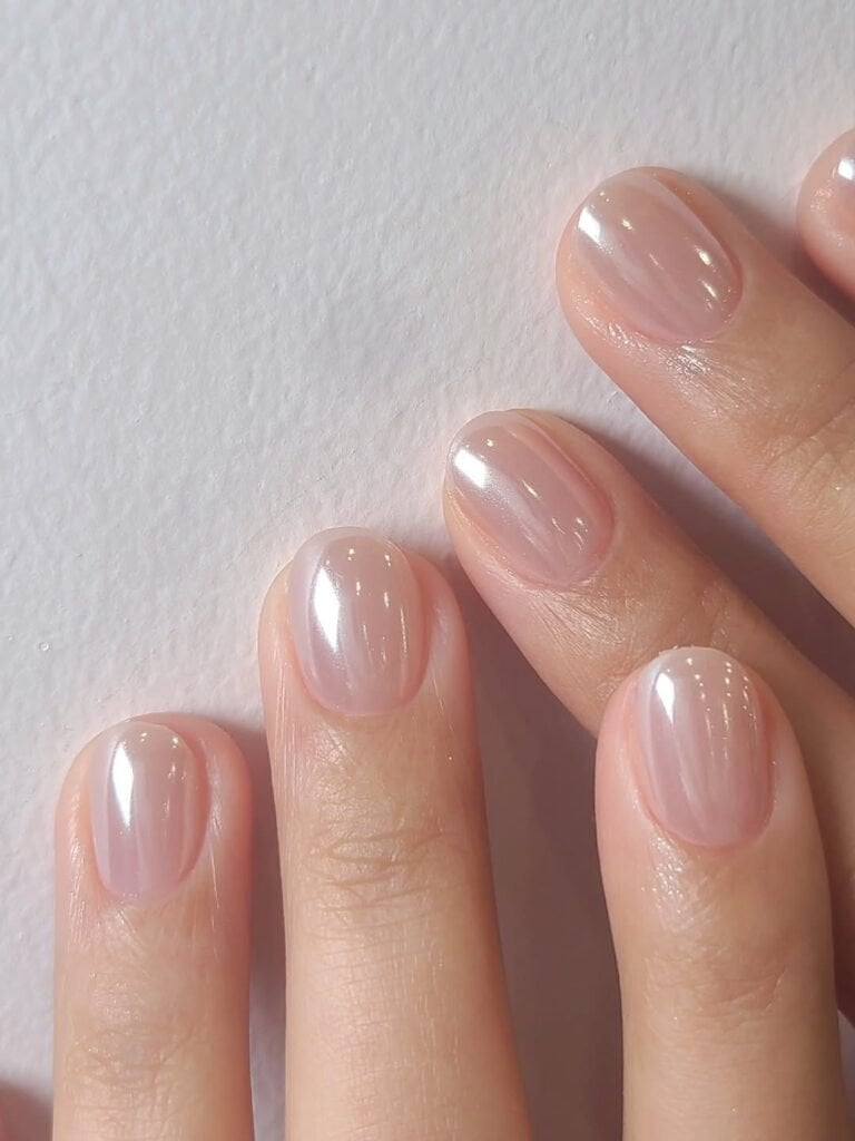 Soap Nail Effect Short Almond Nails — Trendy Clean Girl Nails