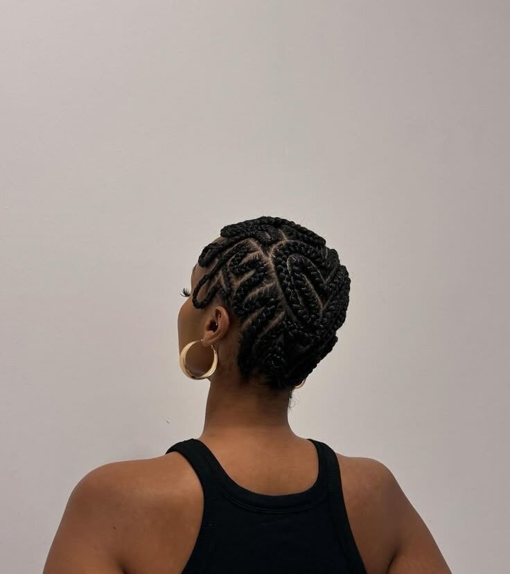 Mid-Back Cornrows With Curved Pattern And Tendrils, Short Mid-Back Cornrows With Curved Pattern And Tendrils, Short — Trendy Cornrows Braids for Black Women