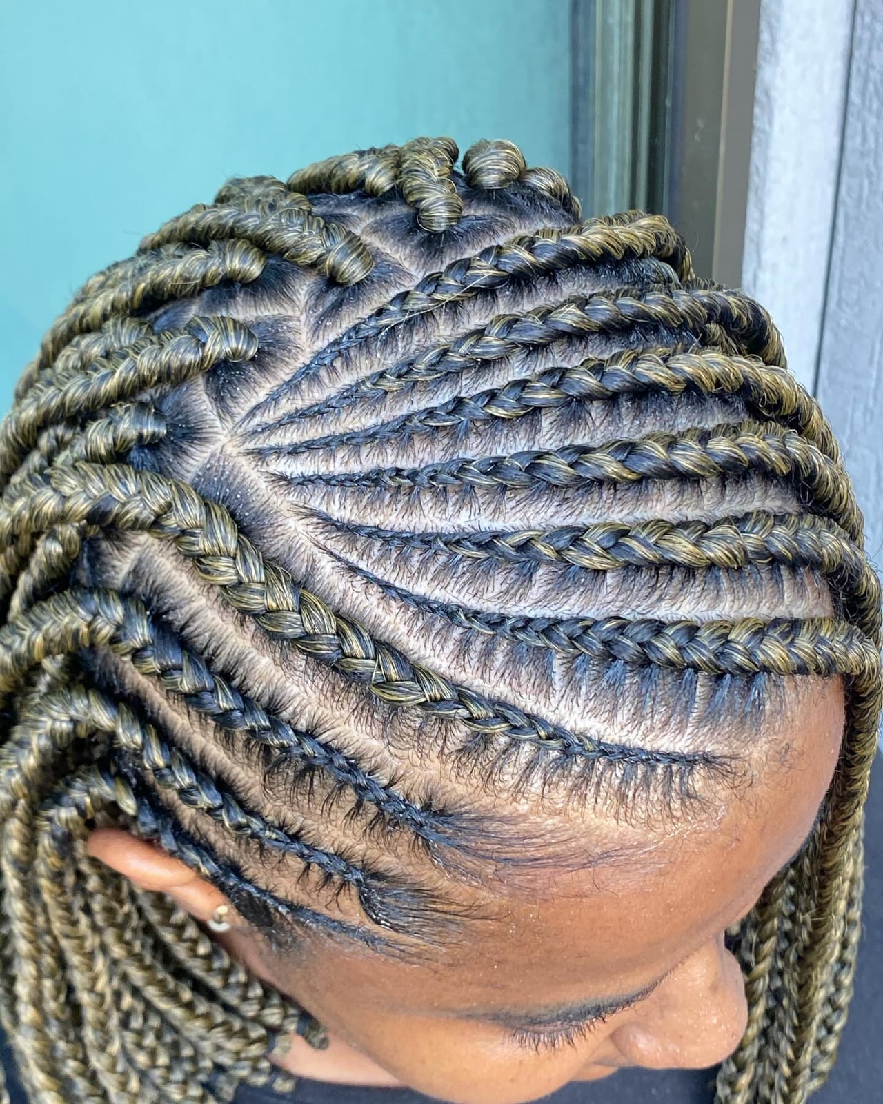 Cornrows With Radiating Pattern And Highlights — Trendy Cornrows Hairstyles for Black Women