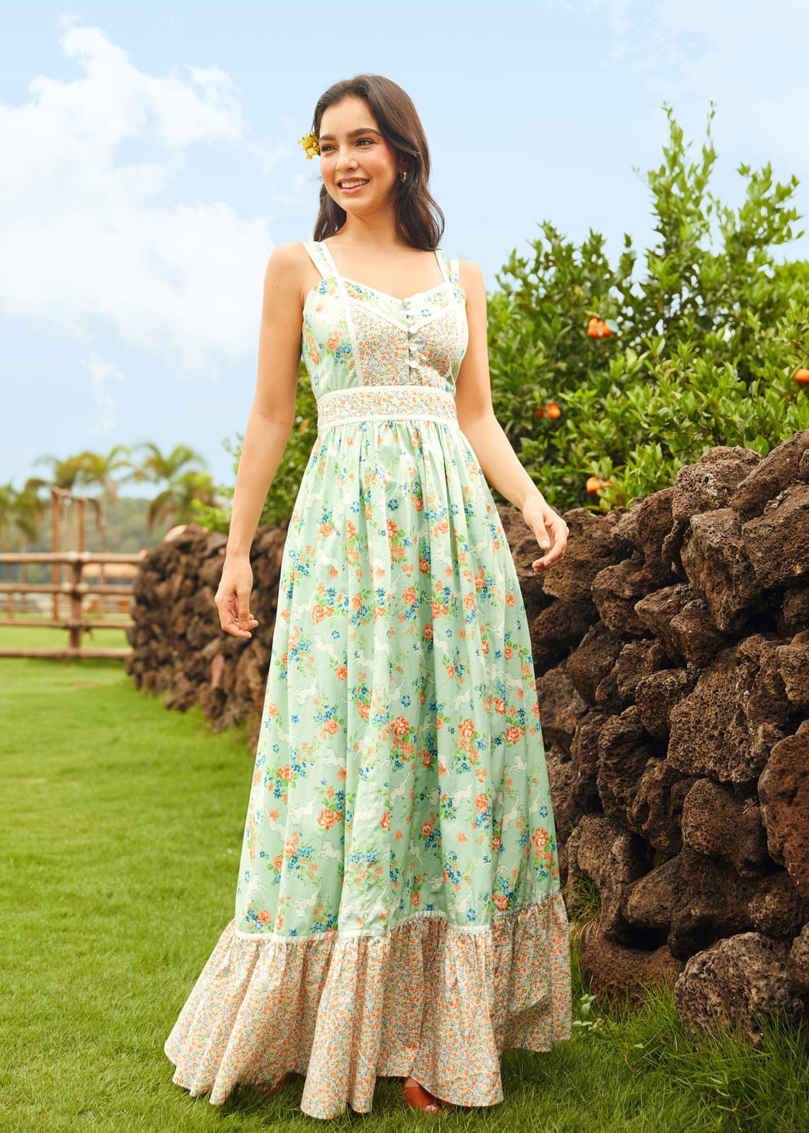 Mint Green Floral Maxi Dress with Tiered Skirt Mint Green Floral Maxi Dress with Tiered Skirt — Trendy Cottagecore Outfits