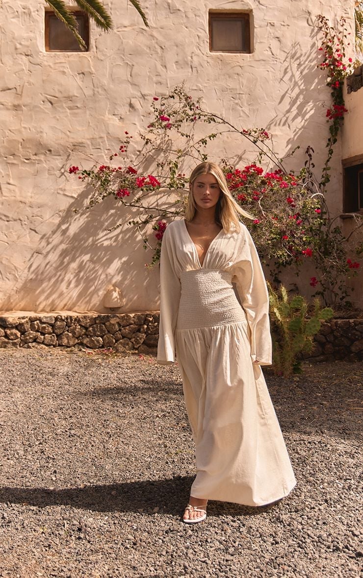 Off-white Smocked Bodice Maxi Dress with White Sandals Off-white Smocked Bodice Maxi Dress with White Sandals — Trendy Cottagecore Outfits
