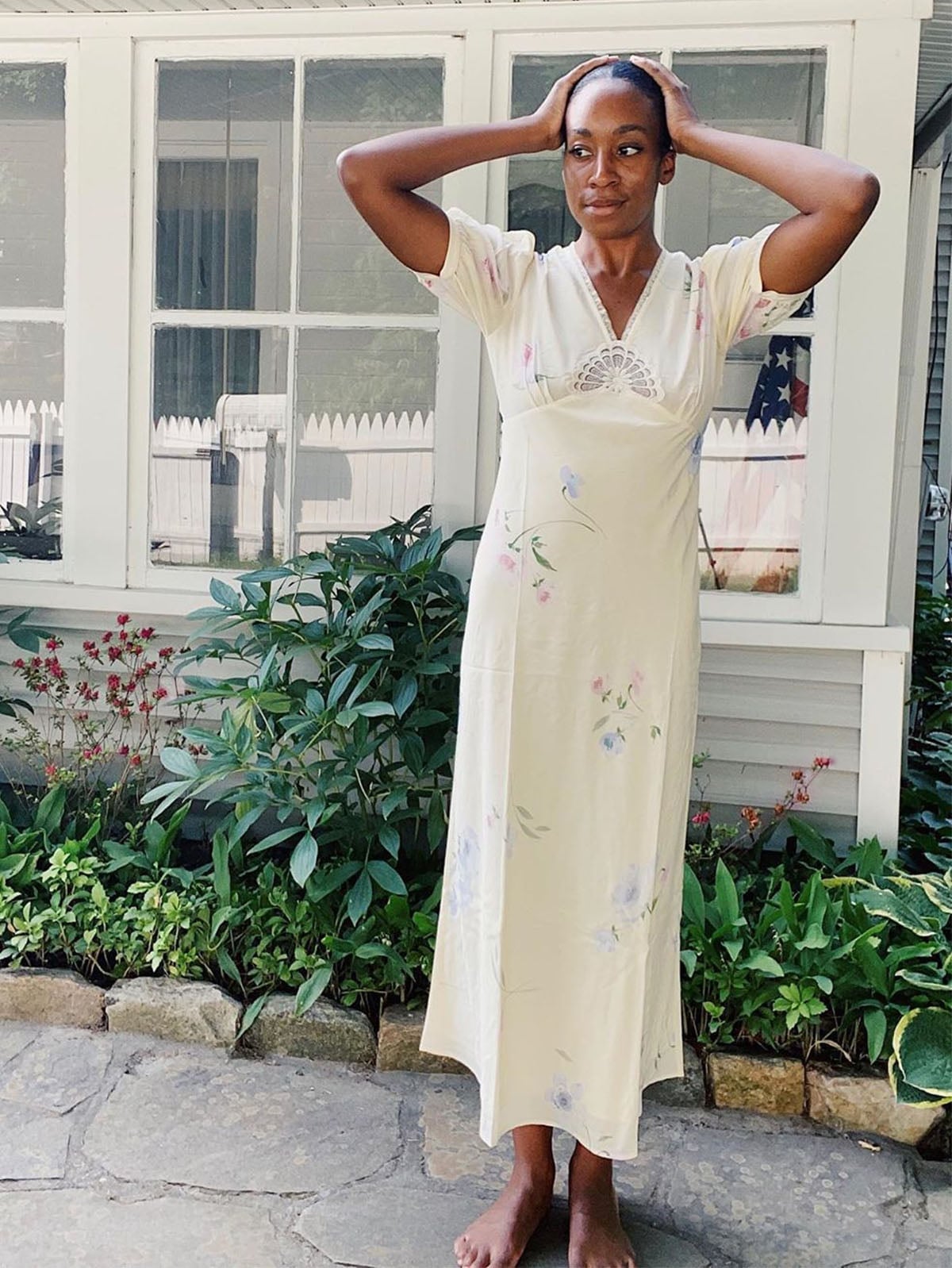 Pale Yellow Floral Dress with Fitted Bodice, Office-Safe Version Pale Yellow Floral Dress with Fitted Bodice, Office-Safe Version — Trendy Cottagecore Outfits