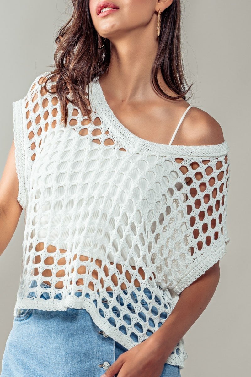 White Open-Weave Crochet Top for Textured Style — Trendy Crochet Outfits