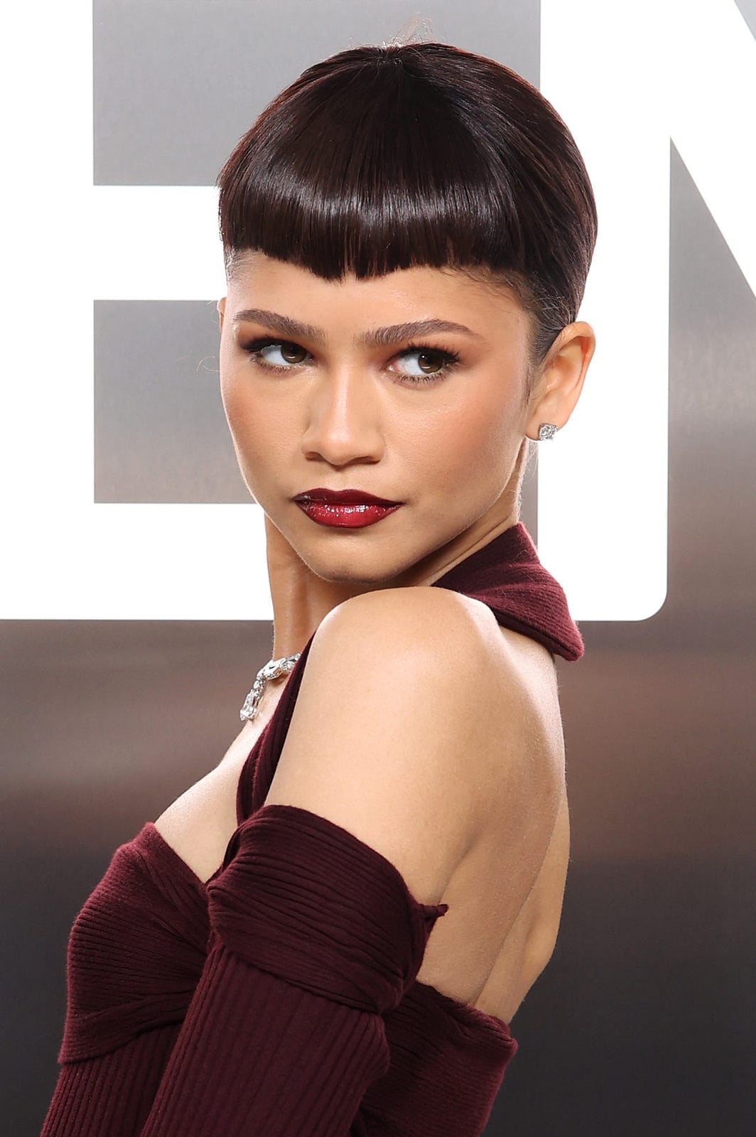 Short Dark Brown Hair With Sleek Micro Bangs Short Dark Brown Hair With Sleek Micro Bangs — Trendy Cutting Bangs