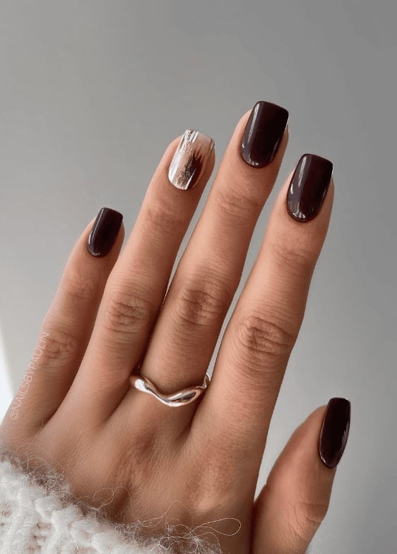 Deep Brown Square With Gold Foil Accent Deep Brown Square With Gold Foil Accent — Trendy Dark Nails