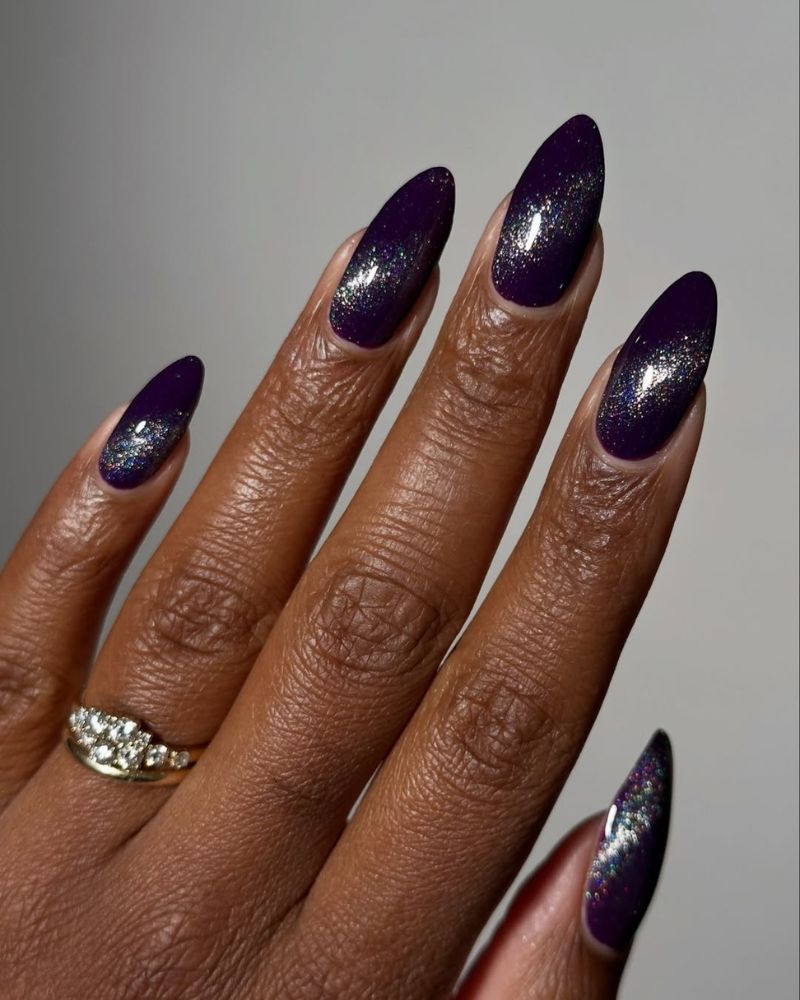 Oval Dark Purple Cat Eye Glitter Nails Oval Dark Purple Cat Eye Glitter Nails — Trendy Dark Nails