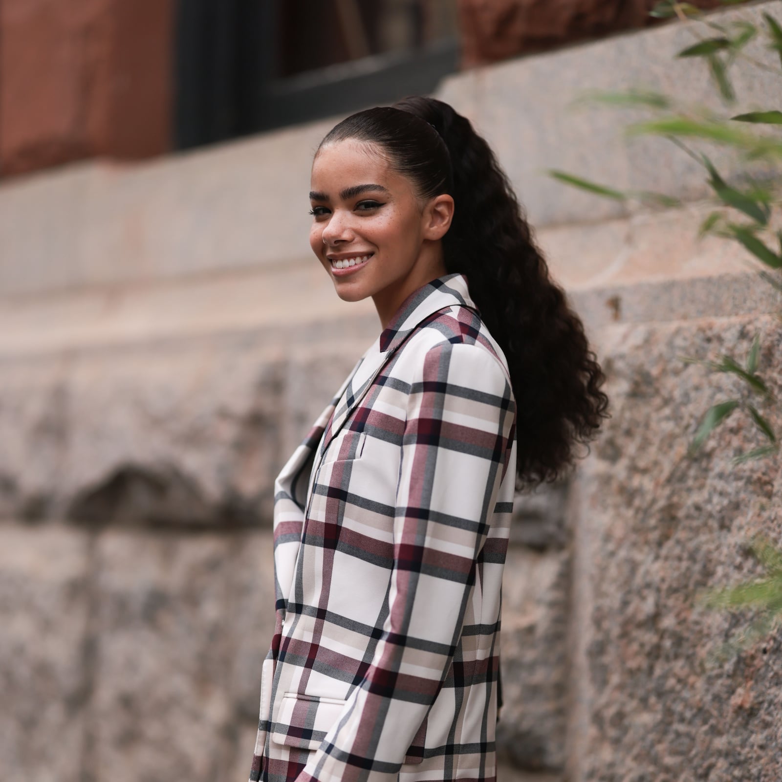 Fitted Plaid Blazer Fitted Plaid Blazer — Trendy Downtown Girl Outfits
