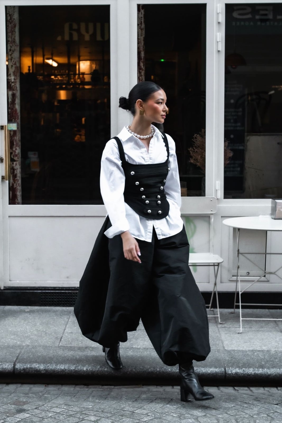 Corset Vest and Voluminous Balloon Pants Corset Vest and Voluminous Balloon Pants — Trendy Downtown Girl Outfits