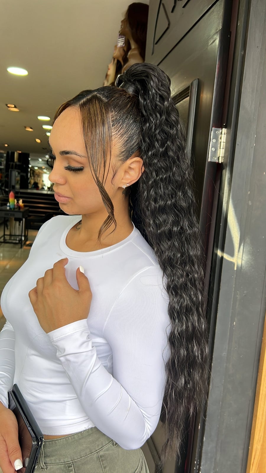 Mid-Back Ponytail With Caramel Highlights Mid-Back Ponytail With Caramel Highlights — Trendy Extensions Hair