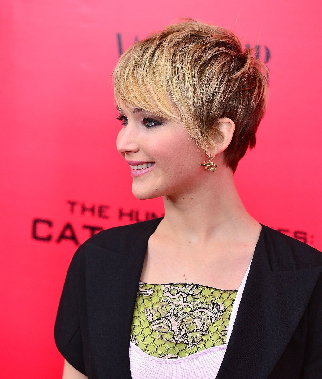 Textured Blonde Pixie With Short Bangs Textured Blonde Pixie With Short Bangs — Trendy Fine Hair