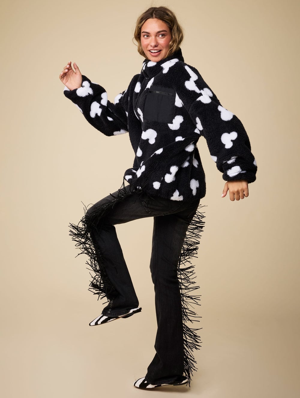 Polka Dot Fleece Jacket with Fringe Jeans Polka Dot Fleece Jacket with Fringe Jeans — Trendy Fleece Outfits