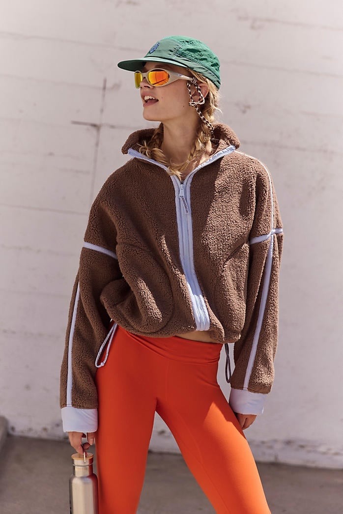 Cropped Brown Fleece Jacket with Orange Leggings Cropped Brown Fleece Jacket with Orange Leggings — Trendy Fleece Outfits