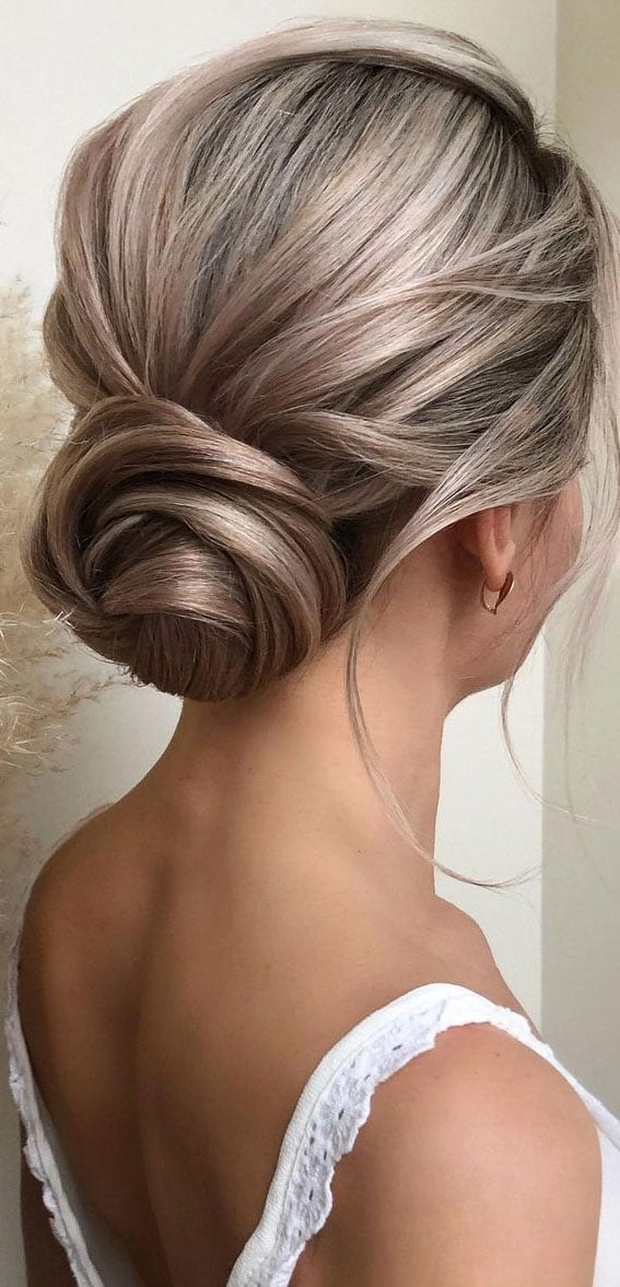Sleek Low Bun In Ash Blonde Sleek Low Bun In Ash Blonde — Trendy Formal Updos