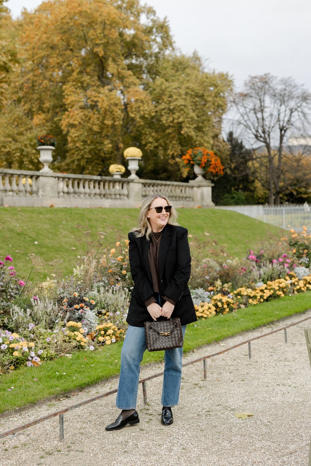 Oversized Blazer With Sweater and Jeans — Trendy French Outfits