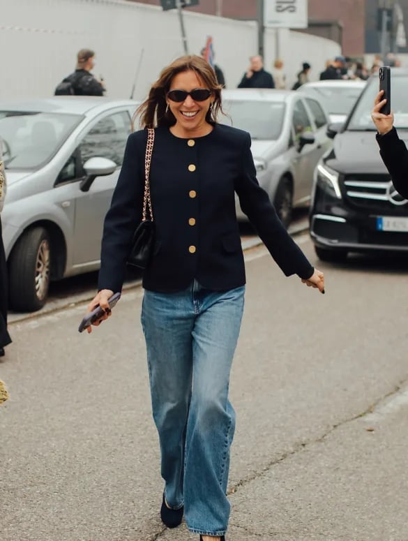 Navy Blazer With Wide Leg Jeans — Trendy French Outfits