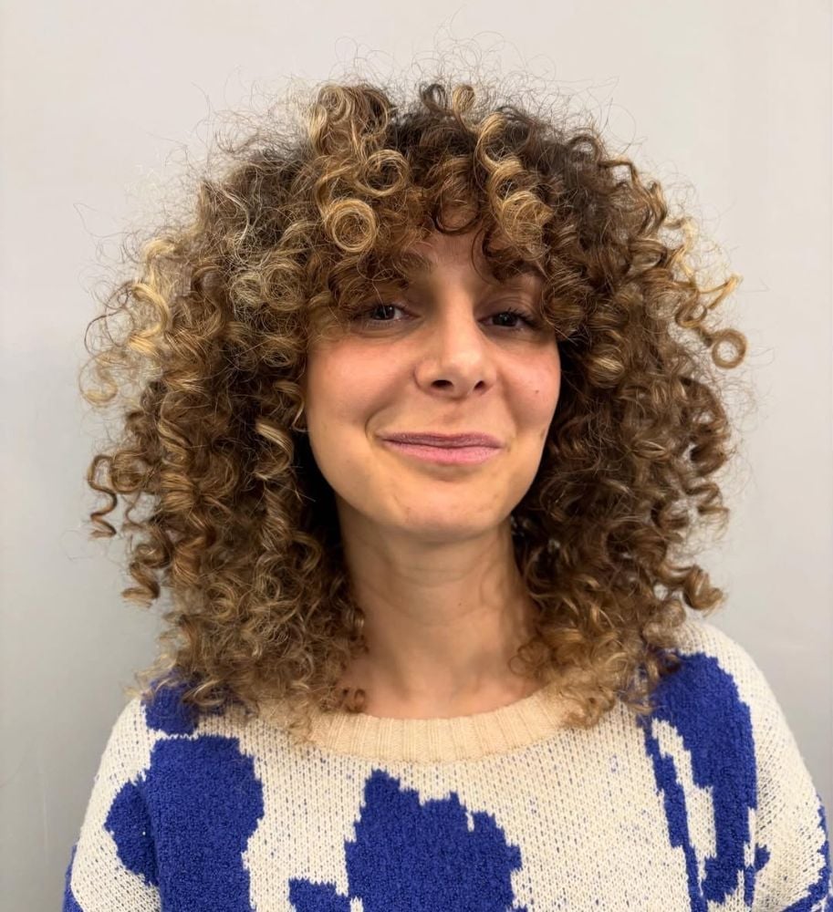 Shoulder Length Layers With Defined Curls — Trendy Frizzy Hair