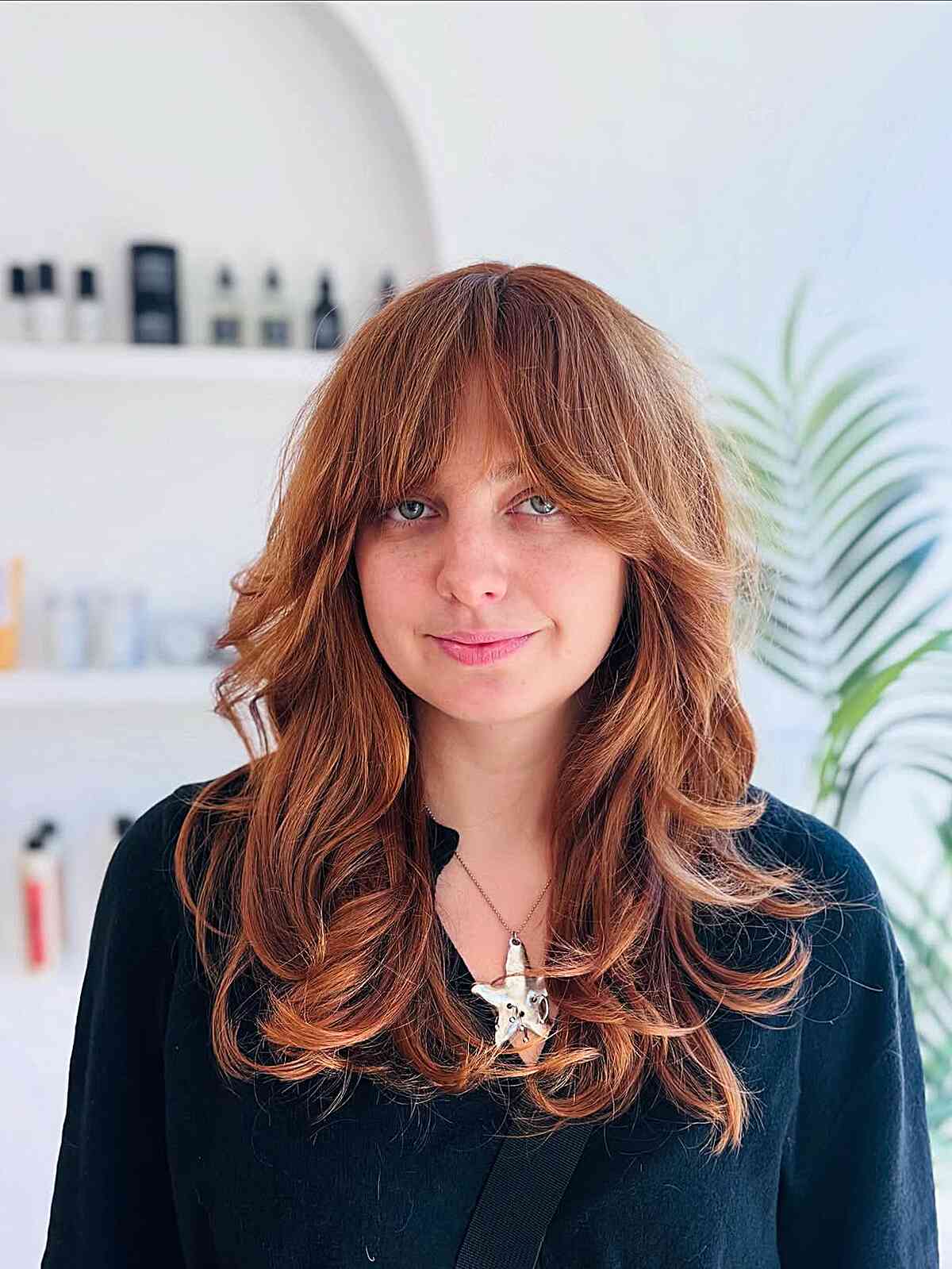 Collarbone Waves With Copper Highlights — Trendy Frizzy Hair
