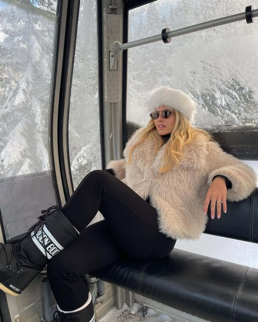 Cream Faux Fur Jacket With Ski Pants — Trendy Fur Outfits