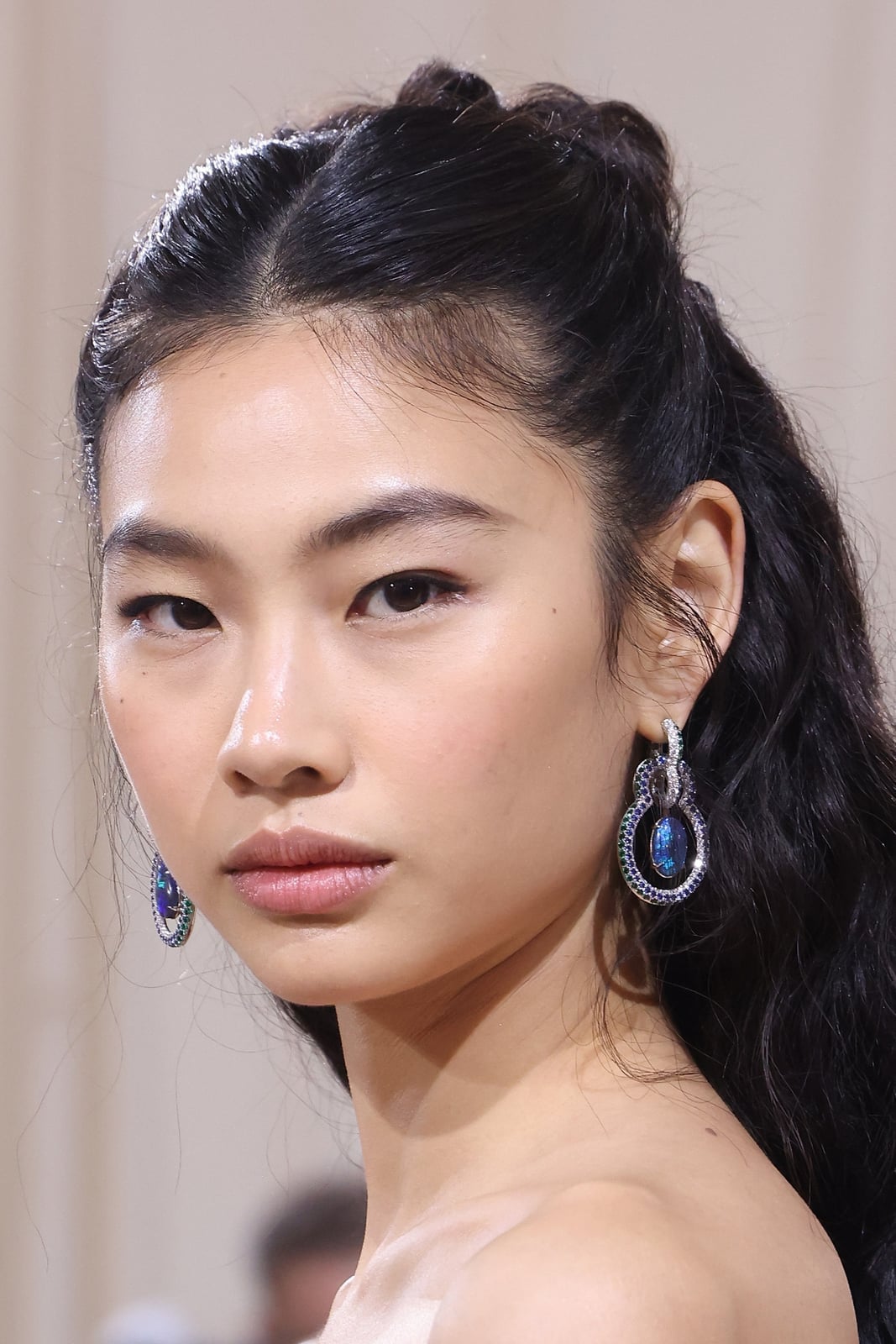 Collarbone Layers With Glossy Blowout Collarbone Layers With Glossy Blowout — Trendy Going Out Hairstyles