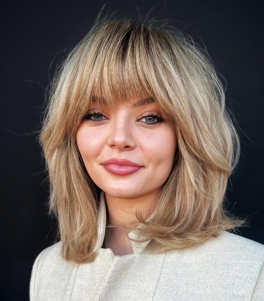 Blonde Collarbone Layers With Blowout, Wavy Blonde Collarbone Layers With Blowout, Wavy — Trendy Going Out Hairstyles