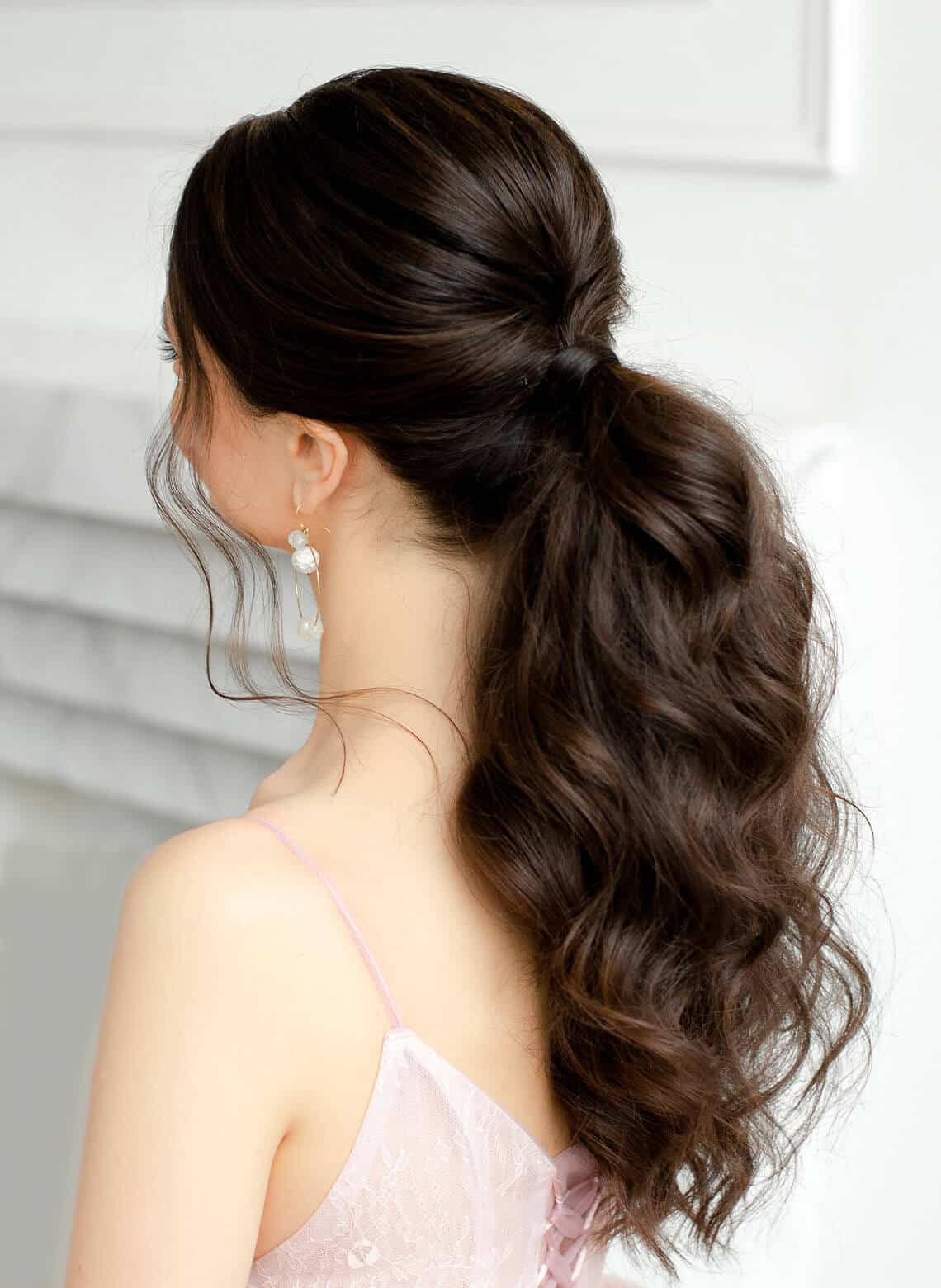 High Ponytail With Loose Waves High Ponytail With Loose Waves — Trendy Going Out Hairstyles