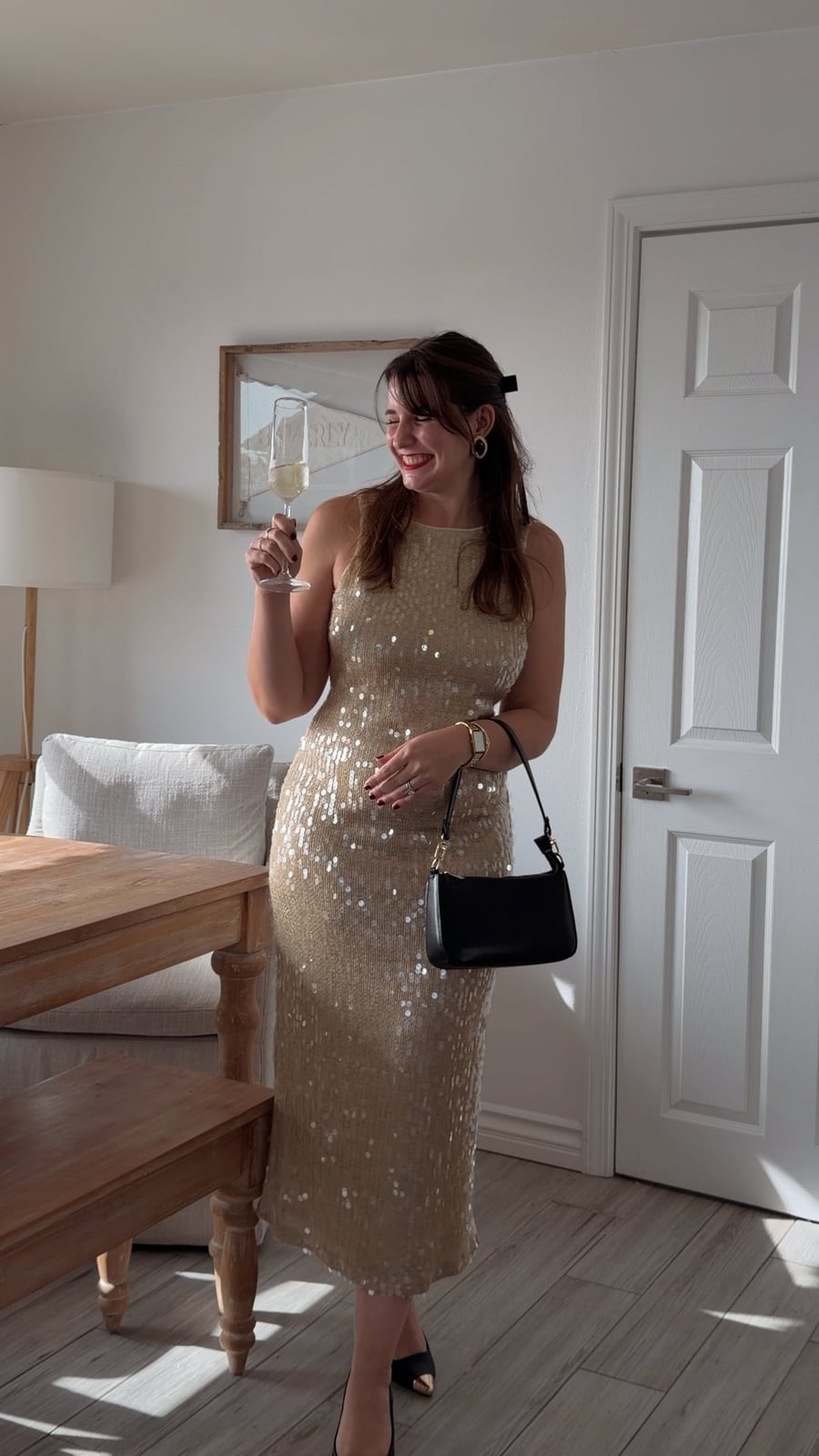 Gold Sequined Midi Dress For Holiday Events Gold Sequined Midi Dress For Holiday Events — Trendy Gold Outfits