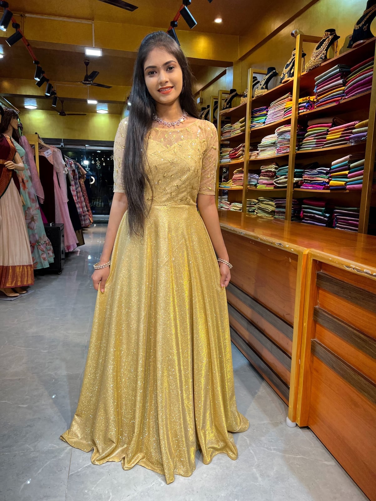 Full-Length Gold Gown With Liquid Gold Effect Full-Length Gold Gown With Liquid Gold Effect — Trendy Gold Outfits