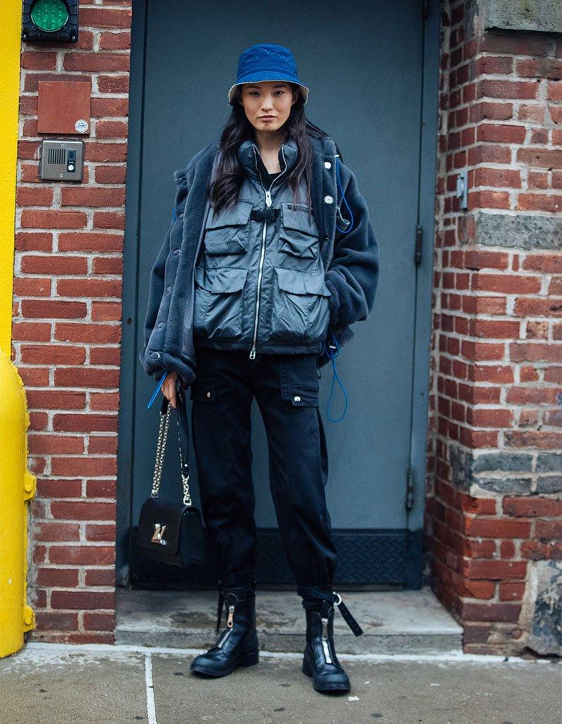 Gray Fleece Jacket Over Utility Vest Gray Fleece Jacket Over Utility Vest — Trendy Gorpcore Outfits