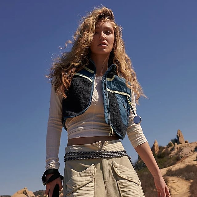 Blue and Black Fleece Vest Over White Shirt Blue and Black Fleece Vest Over White Shirt — Trendy Gorpcore Outfits