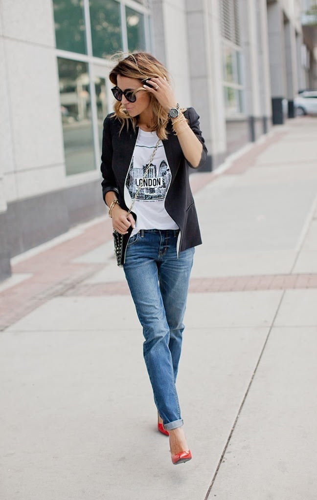 Graphic Tee Under Blazer With Jeans and Accessories Include Sunglasses — Trendy Graphic Tee Outfits