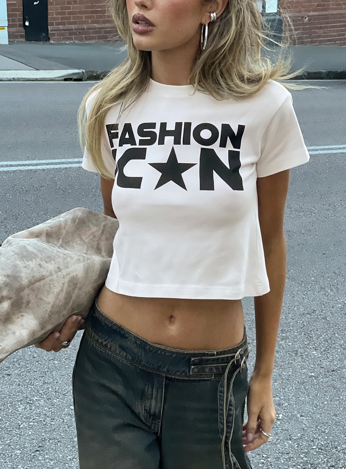 Cropped Graphic Tee With Wide Leg Pants — Trendy Graphic Tee Outfits