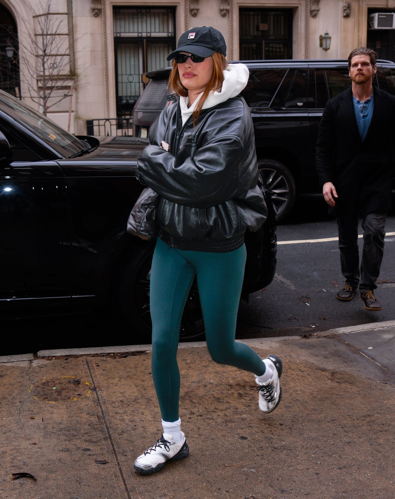 Emerald Green Leggings With Leather Jacket Emerald Green Leggings With Leather Jacket — Trendy Green Leggings Outfit