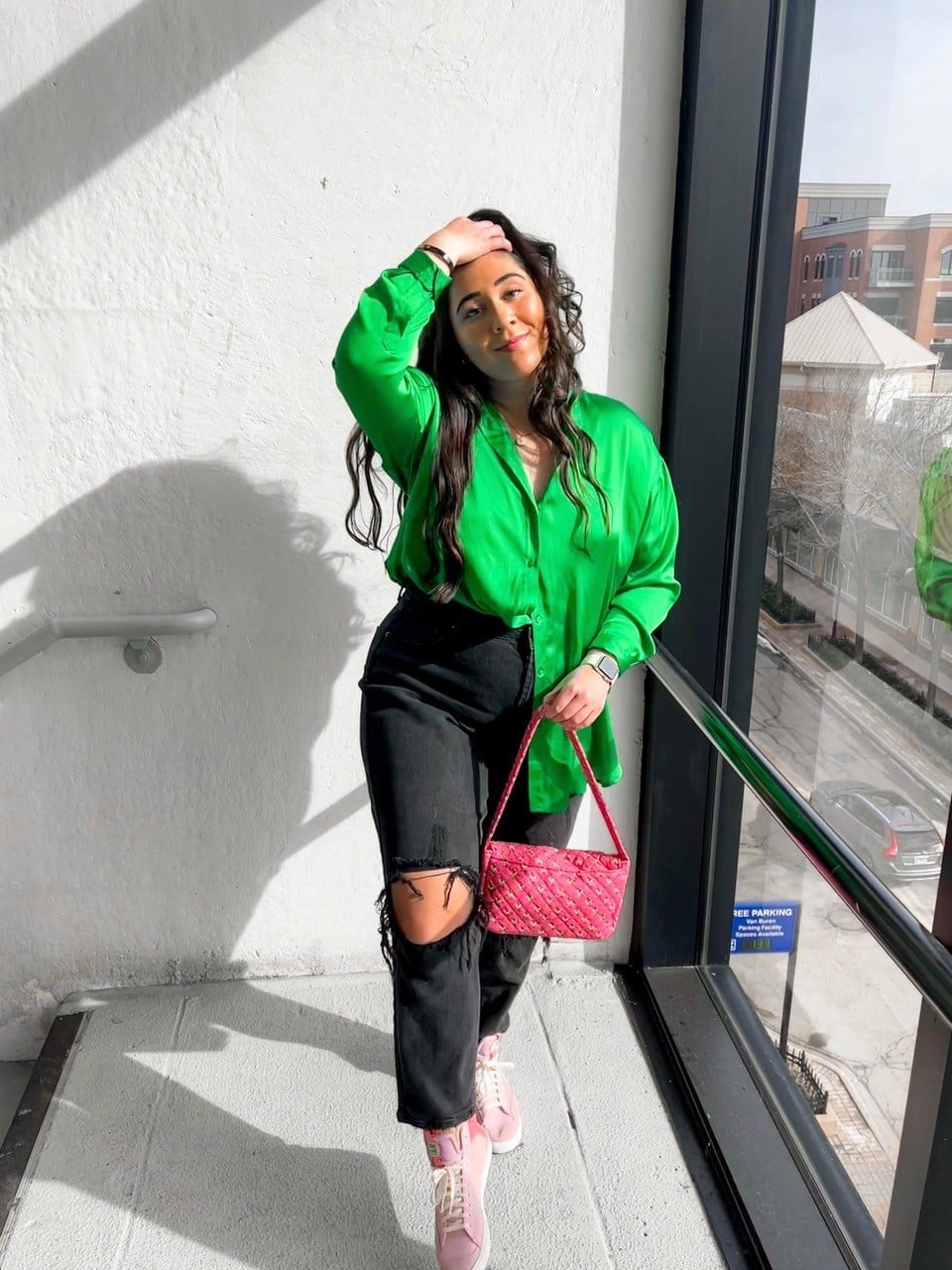 Bright Green Silk Blouse with Ripped Jeans and Pink Quilted Handbag Bright Green Silk Blouse with Ripped Jeans and Pink Quilted Handbag — Trendy Green Top Outfits