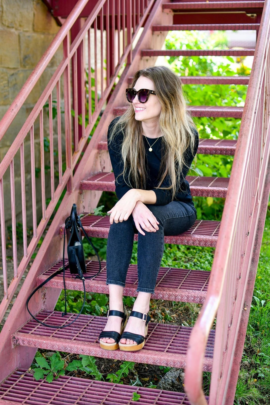 Dark Gray Skinny Jeans with Black Long-Sleeve Top — Trendy Grey Jeans Outfits