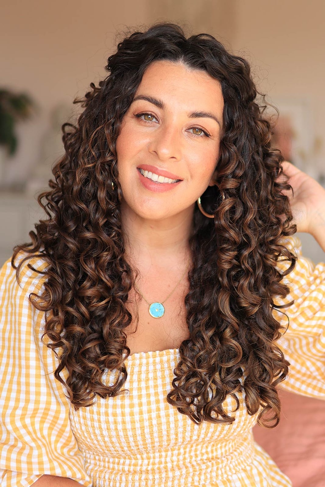 Defined Curls With Caramel Highlights — Trendy Hair Care Routine