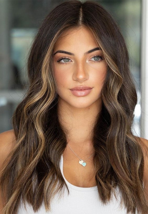 Mid-Back Waves With Balayage Highlights Mid-Back Waves With Balayage Highlights — Trendy Hair Pictures
