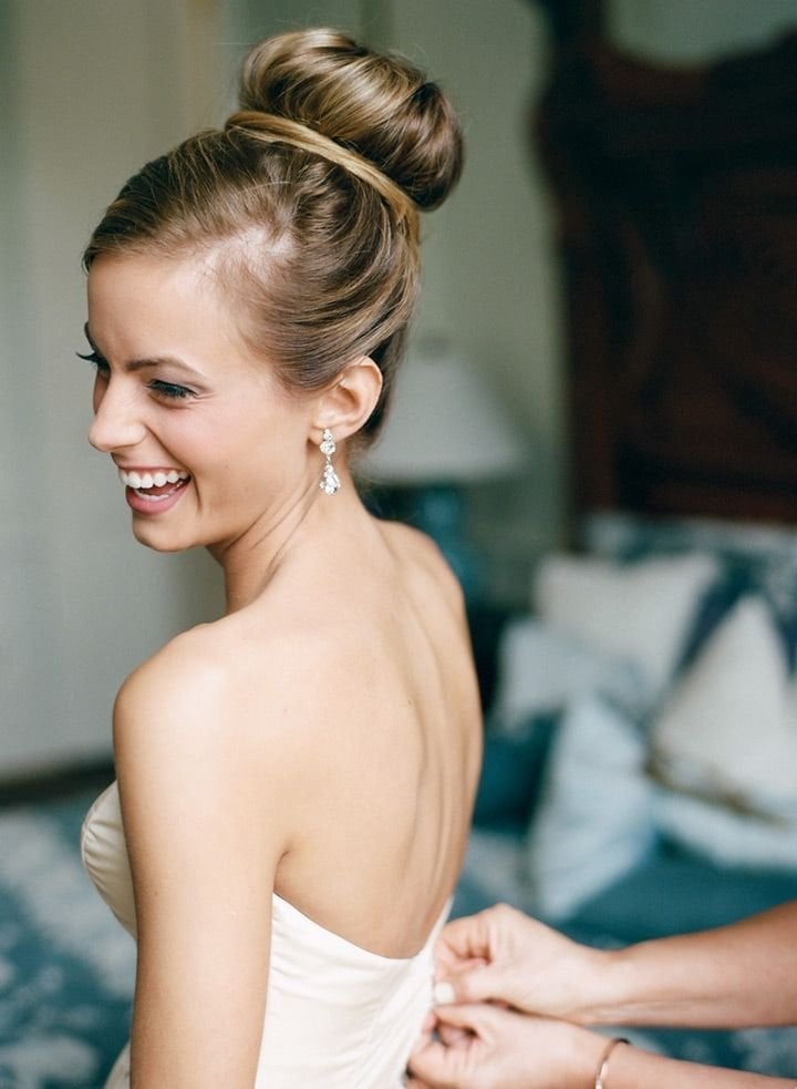 Sleek High Updo Collarbone Length Light Blonde, Close-Up Take Sleek High Updo Collarbone Length Light Blonde, Close-Up Take — Trendy High Bun Hairstyles