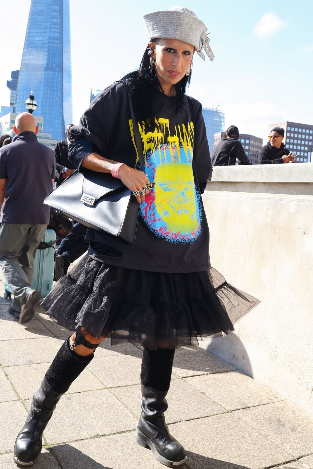 Graphic Tee and Tulle Skirt Bold Indie Statement Graphic Tee and Tulle Skirt Bold Indie Statement — Trendy Indie Outfits