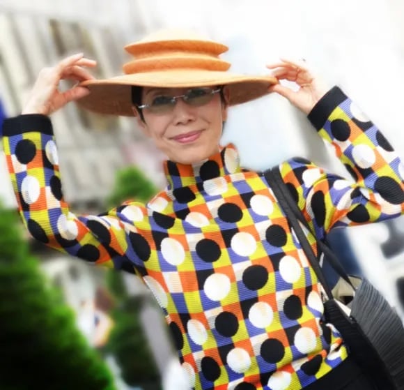 Graphic Print Turtleneck With Layered Hat — Trendy Japan Outfits