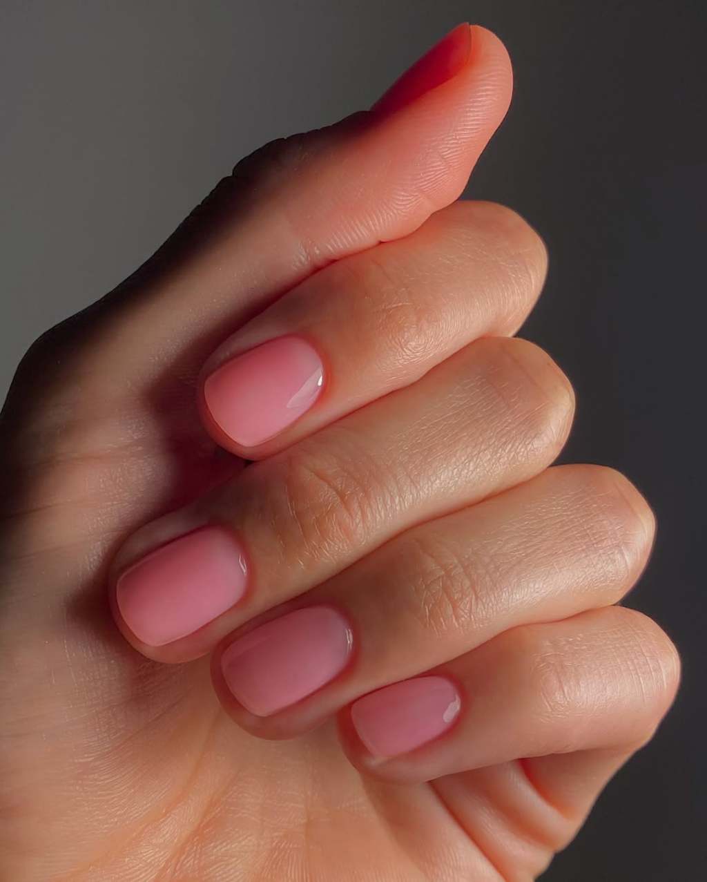 Short Oval Abstract White Line Art Short Oval Abstract White Line Art — Trendy Jelly Nails