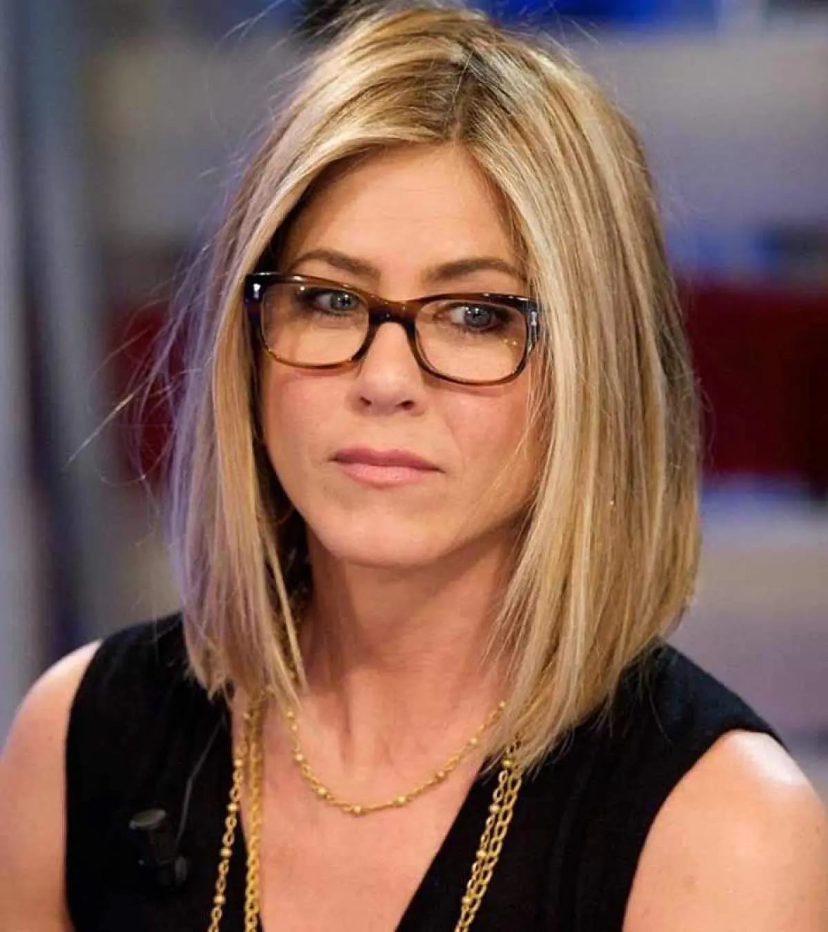 Chin Length Sleek Bob Chin Length Sleek Bob — Trendy Jennifer Aniston Hair