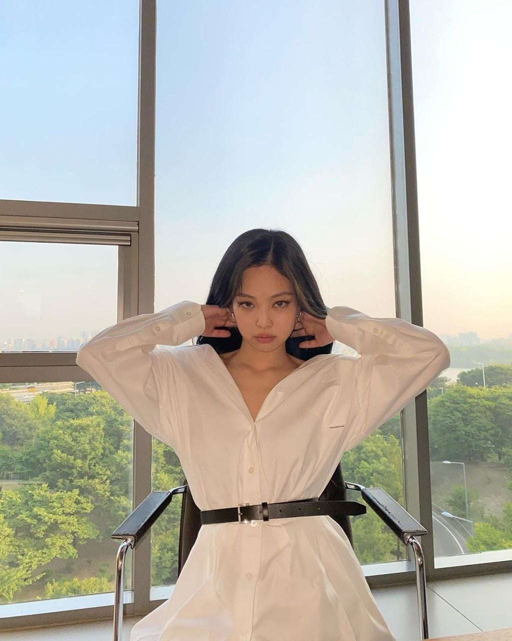 Navy Blazer with Tan Mini Skirt and Croc-Effect Boots Navy Blazer with Tan Mini Skirt and Croc-Effect Boots — Trendy K-pop Outfits