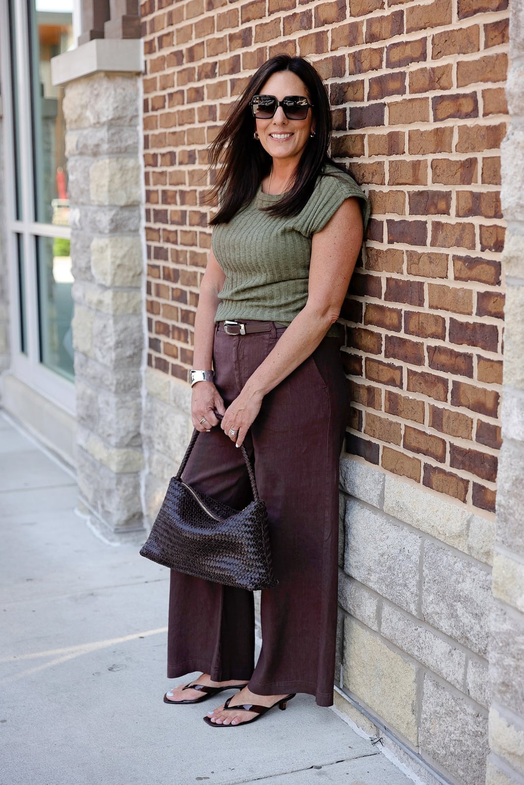Wide-leg Pants with Pointed-Toe Kitten Heels Wide-leg Pants with Pointed-Toe Kitten Heels — Trendy Kitten Heels Outfits