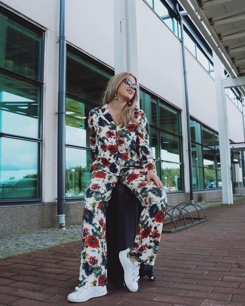 Floral Print Matching Set with White Sneakers Floral Print Matching Set with White Sneakers — Trendy Lazy Outfits