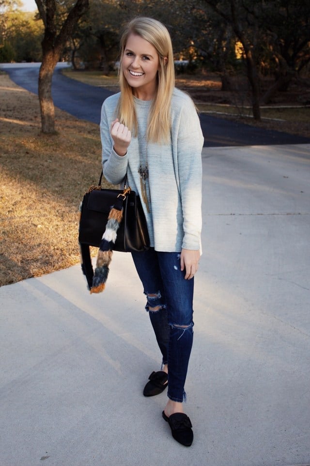 Relaxed Knit Sweater with Ripped Skinny Jeans and Mules Relaxed Knit Sweater with Ripped Skinny Jeans and Mules — Trendy Lazy Outfits