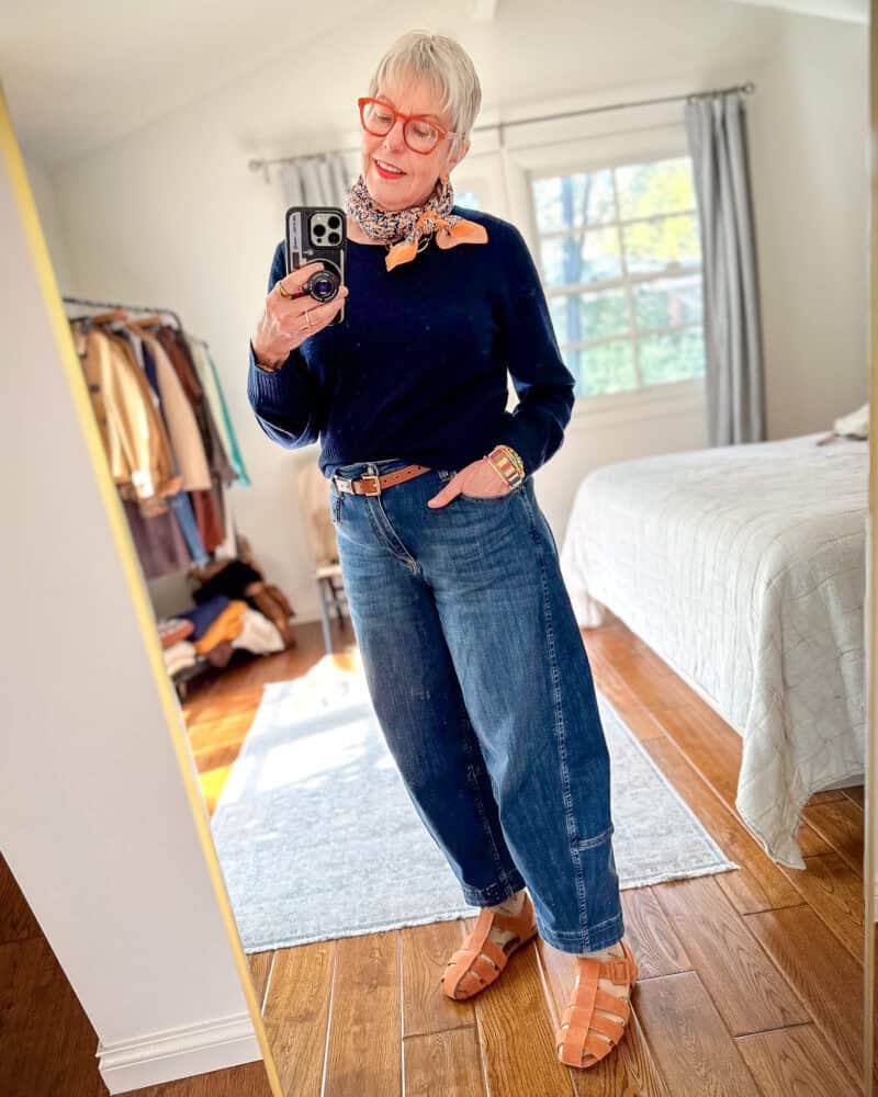 Navy Sweater with Wide-Leg Jeans and Moccasins Navy Sweater with Wide-Leg Jeans and Moccasins — Trendy Lazy Outfits