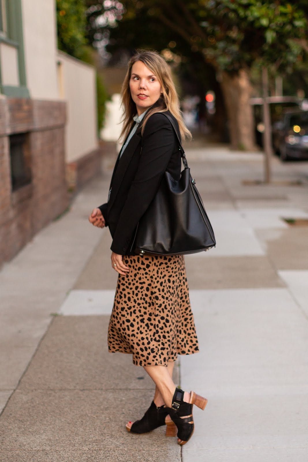 Leopard Midi Skirt with Light Blue Blouse and Black Blazer Leopard Midi Skirt with Light Blue Blouse and Black Blazer — Trendy Leopard Skirt Outfit