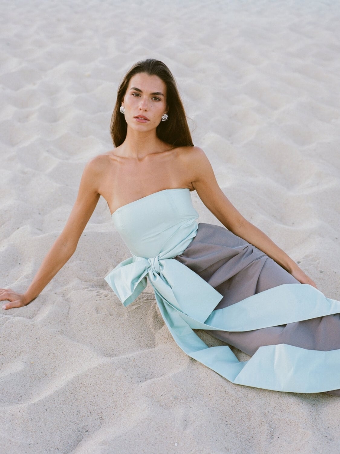 Strapless Blue and Gray Dress with Voluminous Bow Strapless Blue and Gray Dress with Voluminous Bow — Trendy Light Blue Outfits