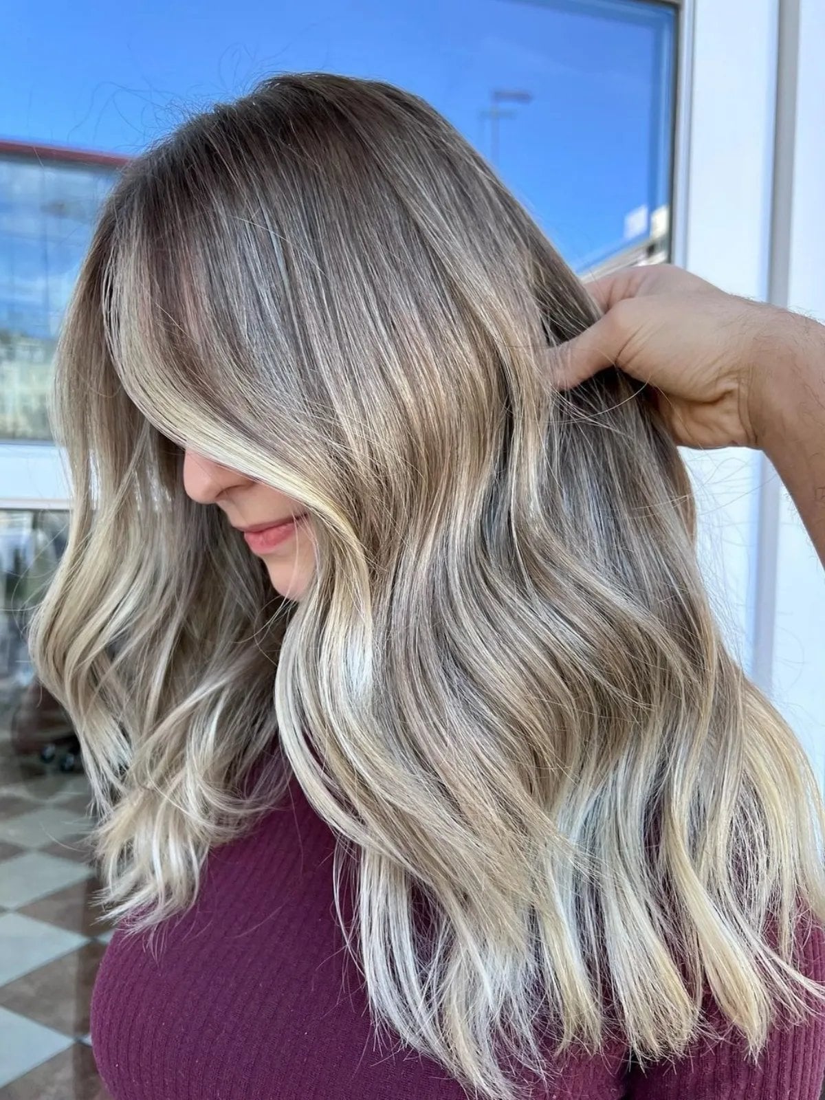Collarbone Neutral Blonde With Face-Framing Layers — Trendy Light Hair Color