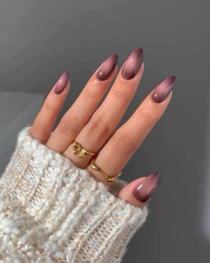 Velvet Cat-Eye Mauve to Purple Almond Nails Velvet Cat-Eye Mauve to Purple Almond Nails — Trendy Long Nails